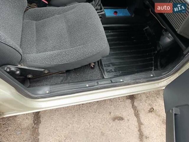 Желтый ВАЗ 21099, объемом двигателя 1.5 л и пробегом 300 тыс. км за 1350 $, фото 22 на Automoto.ua