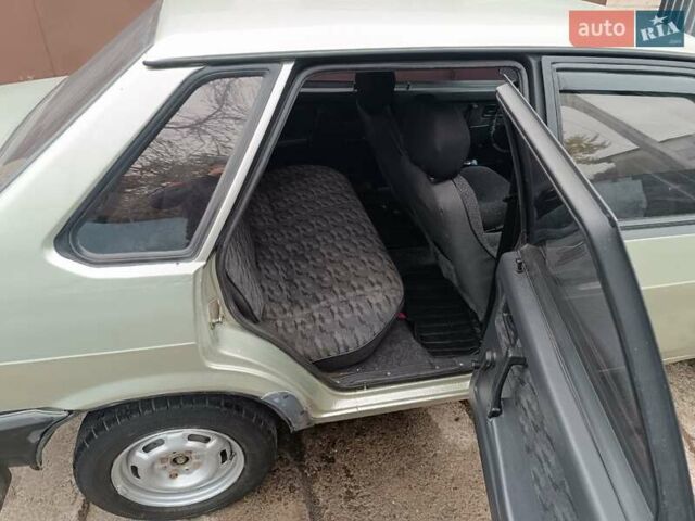 Желтый ВАЗ 21099, объемом двигателя 1.5 л и пробегом 300 тыс. км за 1350 $, фото 16 на Automoto.ua