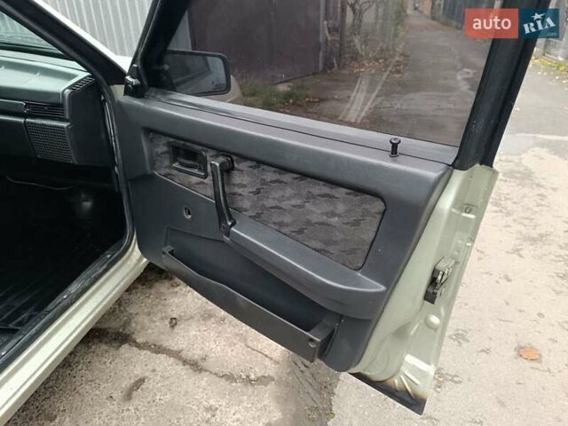 Желтый ВАЗ 21099, объемом двигателя 1.5 л и пробегом 300 тыс. км за 1350 $, фото 14 на Automoto.ua