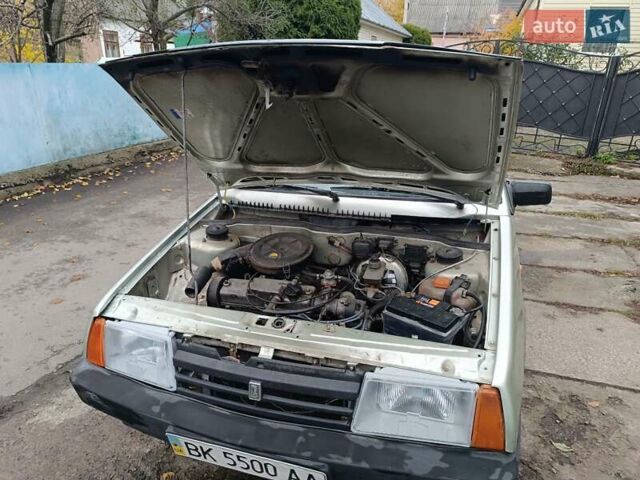 Желтый ВАЗ 21099, объемом двигателя 1.5 л и пробегом 300 тыс. км за 1350 $, фото 31 на Automoto.ua