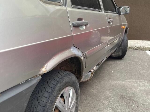 Сірий ВАЗ 21099, об'ємом двигуна 1.3 л та пробігом 120 тис. км за 650 $, фото 4 на Automoto.ua