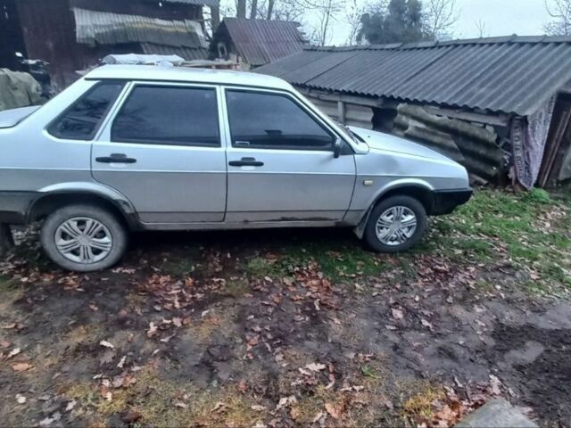 Серый ВАЗ 21099, объемом двигателя 1.5 л и пробегом 280 тыс. км за 800 $, фото 2 на Automoto.ua