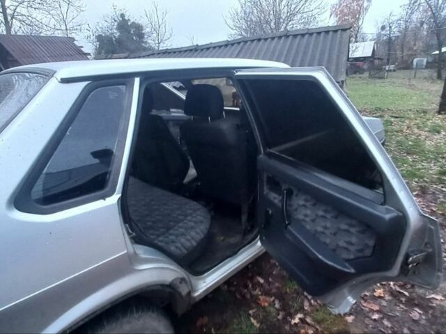 Серый ВАЗ 21099, объемом двигателя 1.5 л и пробегом 280 тыс. км за 800 $, фото 3 на Automoto.ua