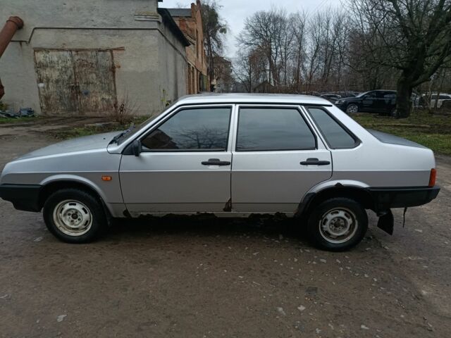 Серый ВАЗ 21099, объемом двигателя 0 л и пробегом 230 тыс. км за 950 $, фото 5 на Automoto.ua