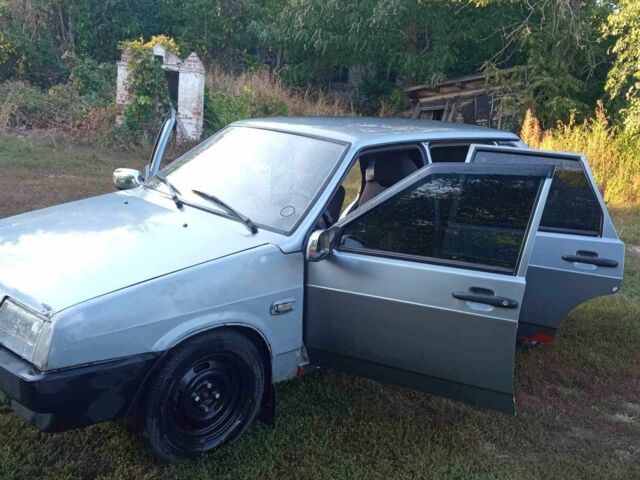 Серый ВАЗ 21099, объемом двигателя 1.5 л и пробегом 250 тыс. км за 1000 $, фото 1 на Automoto.ua