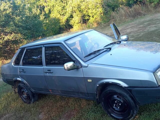 Серый ВАЗ 21099, объемом двигателя 1.5 л и пробегом 250 тыс. км за 1000 $, фото 4 на Automoto.ua