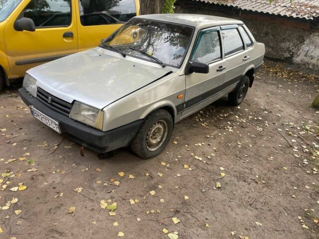 Серый ВАЗ 21099, объемом двигателя 1.5 л и пробегом 999 тыс. км за 550 $, фото 4 на Automoto.ua