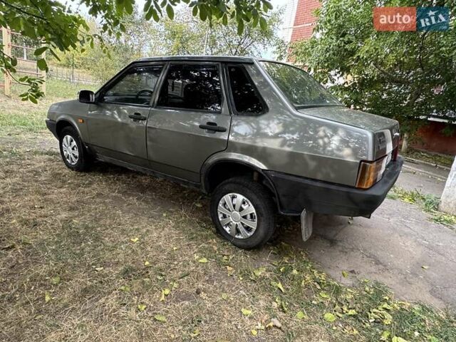 Серый ВАЗ 21099, объемом двигателя 1.6 л и пробегом 100 тыс. км за 1599 $, фото 4 на Automoto.ua