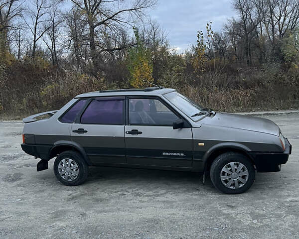 Серый ВАЗ 21099, объемом двигателя 1.5 л и пробегом 170 тыс. км за 1300 $, фото 1 на Automoto.ua