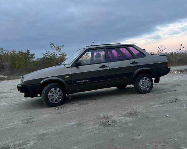 Серый ВАЗ 21099, объемом двигателя 1.5 л и пробегом 170 тыс. км за 1300 $, фото 2 на Automoto.ua