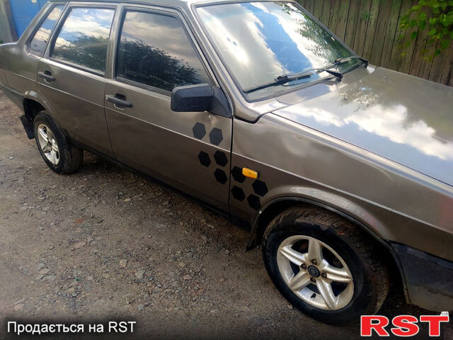 Серый ВАЗ 21099, объемом двигателя 1.5 л и пробегом 250 тыс. км за 1150 $, фото 2 на Automoto.ua