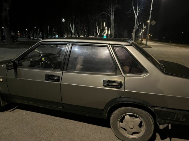 Серый ВАЗ 21099, объемом двигателя 1.5 л и пробегом 279 тыс. км за 1200 $, фото 3 на Automoto.ua