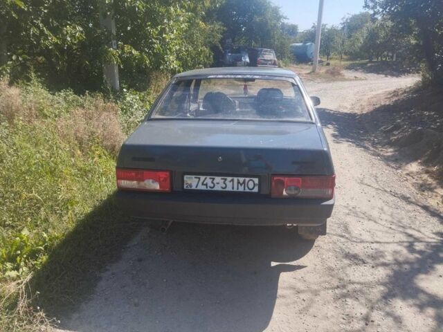 Серый ВАЗ 21099, объемом двигателя 1.5 л и пробегом 300 тыс. км за 1000 $, фото 4 на Automoto.ua