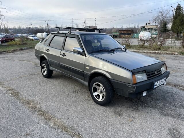 Серый ВАЗ 21099, объемом двигателя 1.5 л и пробегом 200 тыс. км за 650 $, фото 1 на Automoto.ua