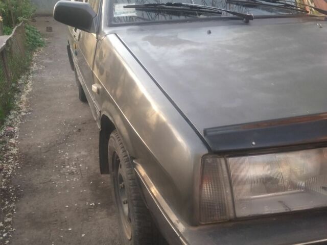 Сірий ВАЗ 21099, об'ємом двигуна 1.5 л та пробігом 350 тис. км за 800 $, фото 2 на Automoto.ua