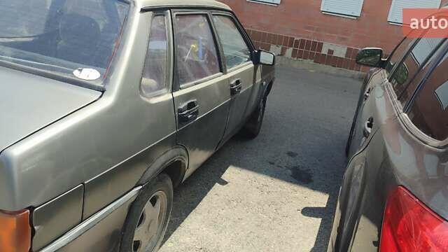 Серый ВАЗ 21099, объемом двигателя 1.5 л и пробегом 280 тыс. км за 1150 $, фото 4 на Automoto.ua