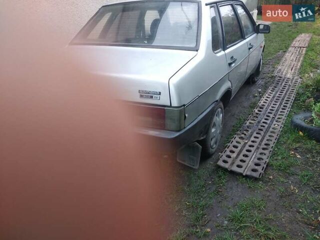 Сірий ВАЗ 21099, об'ємом двигуна 1.5 л та пробігом 307 тис. км за 1300 $, фото 3 на Automoto.ua