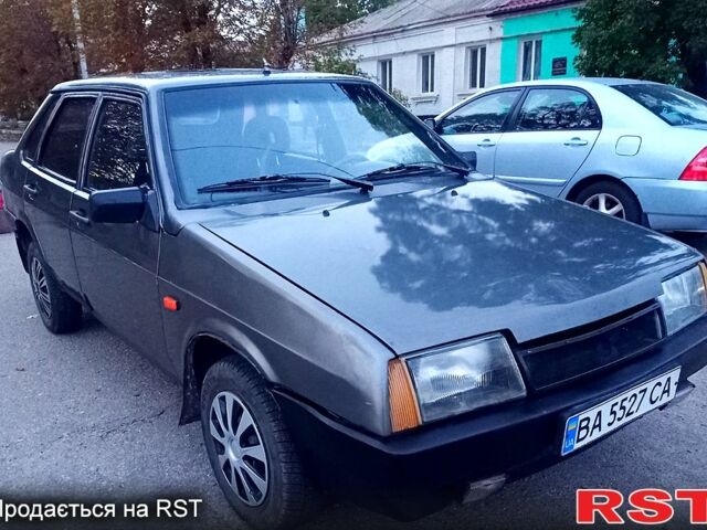Серый ВАЗ 21099, объемом двигателя 1.3 л и пробегом 450 тыс. км за 1200 $, фото 2 на Automoto.ua