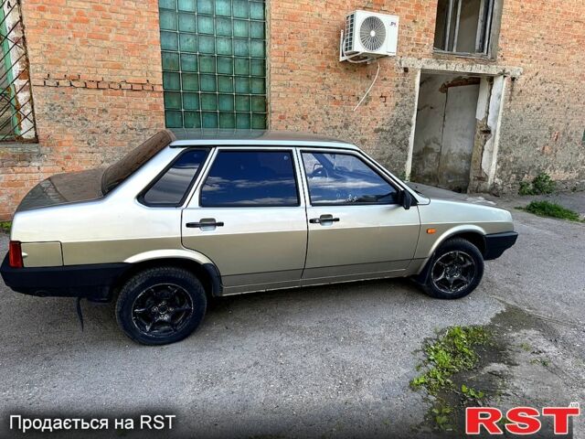 Серый ВАЗ 21099, объемом двигателя 1.5 л и пробегом 48 тыс. км за 1500 $, фото 2 на Automoto.ua