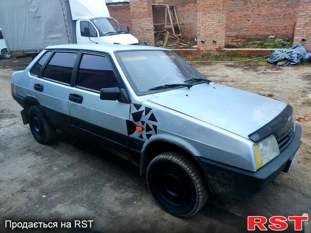 Серый ВАЗ 21099, объемом двигателя 1.5 л и пробегом 165 тыс. км за 1200 $, фото 2 на Automoto.ua