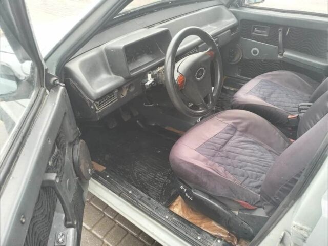 Сірий ВАЗ 21099, об'ємом двигуна 1.3 л та пробігом 220 тис. км за 900 $, фото 6 на Automoto.ua