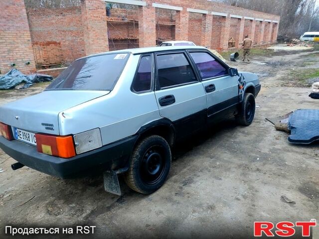 Серый ВАЗ 21099, объемом двигателя 1.5 л и пробегом 165 тыс. км за 1200 $, фото 3 на Automoto.ua