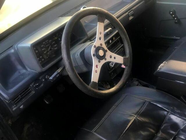 Сірий ВАЗ 21099, об'ємом двигуна 1.5 л та пробігом 0 тис. км за 1150 $, фото 2 на Automoto.ua