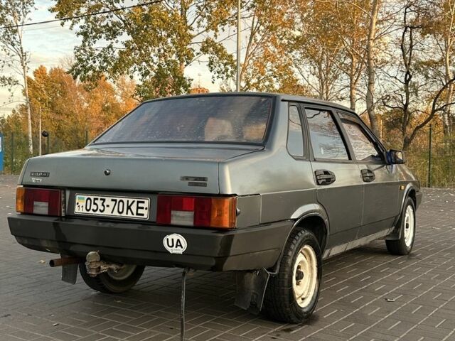 ВАЗ 21099 1996 в Днепре (Днепропетровске) на Automoto.ua Серый ВАЗ 21099, объемом двигателя 1.5 л и пробегом 8 тыс. км за 1000 $, фото 3 на Automoto.ua