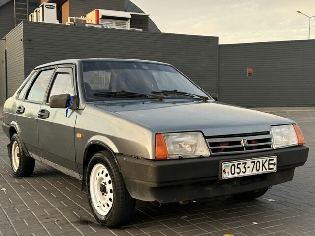 ВАЗ 21099 1996 в Днепре (Днепропетровске) на Automoto.ua Серый ВАЗ 21099, объемом двигателя 1.5 л и пробегом 8 тыс. км за 1000 $, фото 2 на Automoto.ua