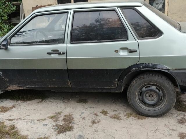 Серый ВАЗ 21099, объемом двигателя 1 л и пробегом 275 тыс. км за 413 $, фото 1 на Automoto.ua