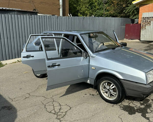 Сірий ВАЗ 21099, об'ємом двигуна 1.5 л та пробігом 200 тис. км за 1199 $, фото 18 на Automoto.ua