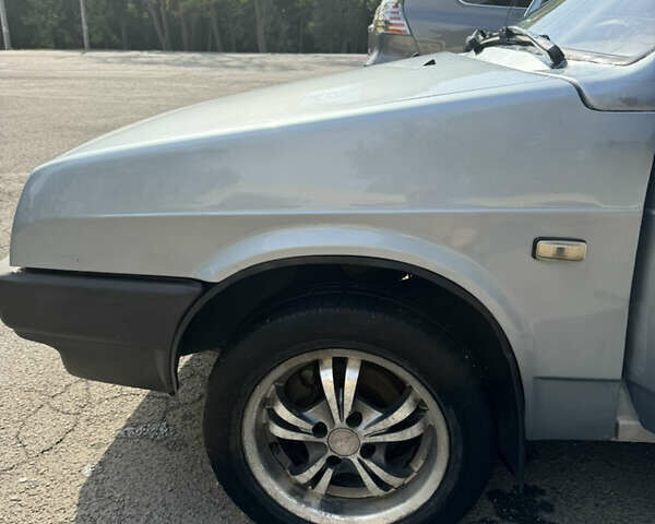 Сірий ВАЗ 21099, об'ємом двигуна 1.5 л та пробігом 200 тис. км за 1199 $, фото 15 на Automoto.ua