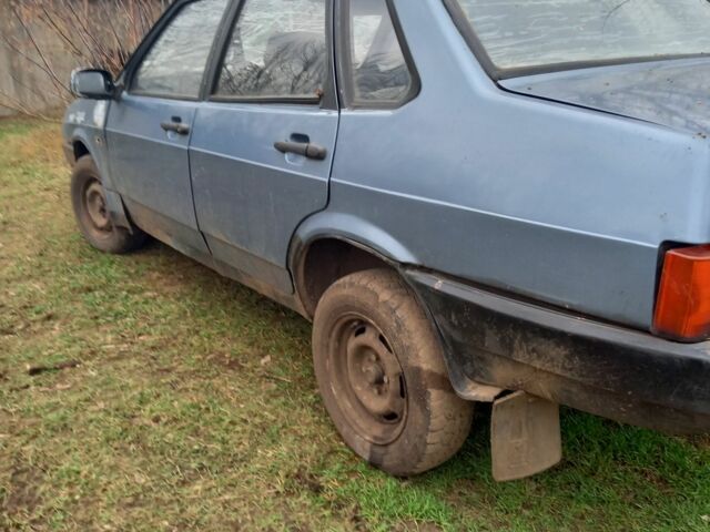 Серый ВАЗ 21099, объемом двигателя 1.5 л и пробегом 170 тыс. км за 477 $, фото 3 на Automoto.ua