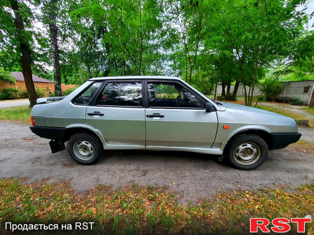 Серый ВАЗ 21099, объемом двигателя 1.5 л и пробегом 350 тыс. км за 970 $, фото 2 на Automoto.ua