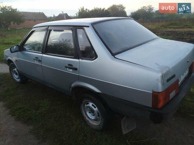 Серый ВАЗ 21099, объемом двигателя 1.5 л и пробегом 281 тыс. км за 1600 $, фото 2 на Automoto.ua