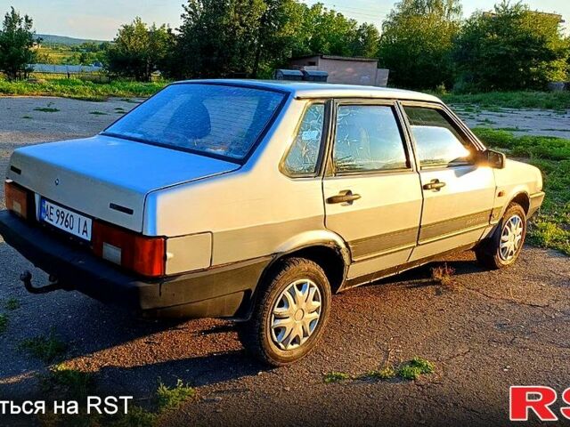 Серый ВАЗ 21099, объемом двигателя 1.5 л и пробегом 300 тыс. км за 650 $, фото 5 на Automoto.ua