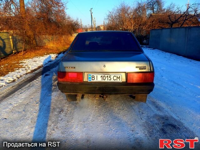 Серый ВАЗ 21099, объемом двигателя 1.5 л и пробегом 200 тыс. км за 1100 $, фото 3 на Automoto.ua