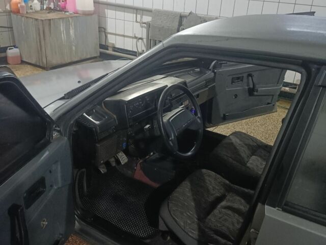 Сірий ВАЗ 21099, об'ємом двигуна 1.5 л та пробігом 280 тис. км за 39000 $, фото 4 на Automoto.ua