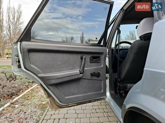 Серый ВАЗ 21099, объемом двигателя 1.6 л и пробегом 123 тыс. км за 3200 $, фото 14 на Automoto.ua