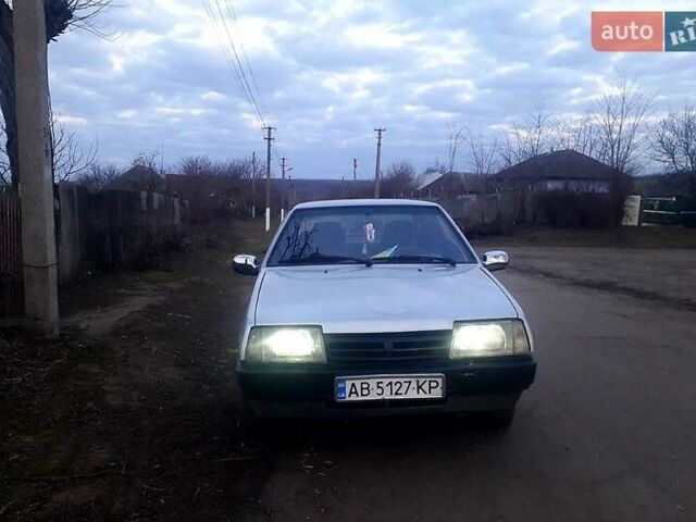 Серый ВАЗ 21099, объемом двигателя 1.5 л и пробегом 105 тыс. км за 900 $, фото 2 на Automoto.ua