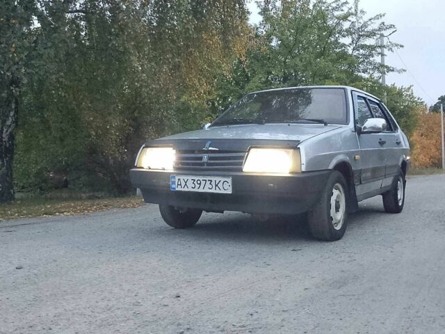 Серый ВАЗ 21099, объемом двигателя 1.5 л и пробегом 150 тыс. км за 750 $, фото 2 на Automoto.ua