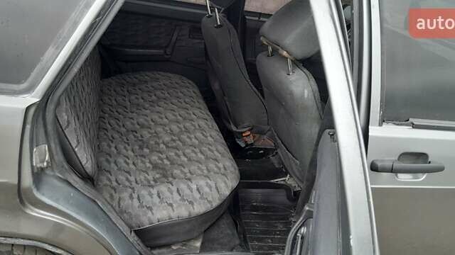 Серый ВАЗ 21099, объемом двигателя 1.5 л и пробегом 284 тыс. км за 1500 $, фото 2 на Automoto.ua