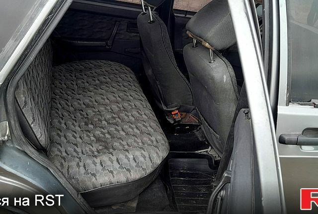 Серый ВАЗ 21099, объемом двигателя 1.5 л и пробегом 284 тыс. км за 1500 $, фото 6 на Automoto.ua