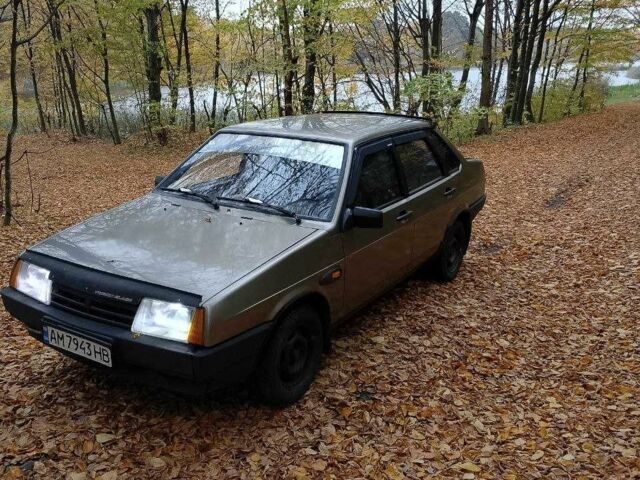 Серый ВАЗ 21099, объемом двигателя 1.5 л и пробегом 200 тыс. км за 1600 $, фото 2 на Automoto.ua