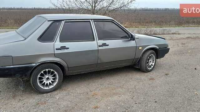 Серый ВАЗ 21099, объемом двигателя 1.5 л и пробегом 284 тыс. км за 1500 $, фото 6 на Automoto.ua