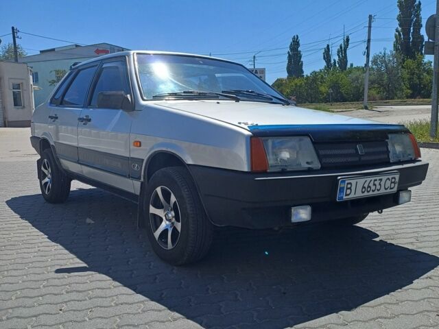 Серый ВАЗ 21099, объемом двигателя 0 л и пробегом 185 тыс. км за 2300 $, фото 3 на Automoto.ua