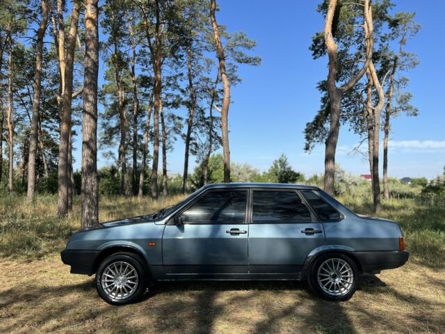 Серый ВАЗ 21099, объемом двигателя 1.5 л и пробегом 150 тыс. км за 1499 $, фото 2 на Automoto.ua