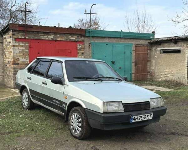 Серый ВАЗ 21099, объемом двигателя 1.5 л и пробегом 240 тыс. км за 1900 $, фото 4 на Automoto.ua