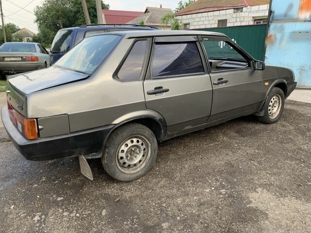 Серый ВАЗ 21099, объемом двигателя 1.5 л и пробегом 100 тыс. км за 1500 $, фото 4 на Automoto.ua