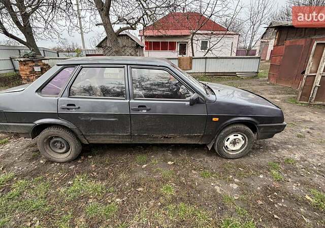 Серый ВАЗ 21099, объемом двигателя 1.6 л и пробегом 300 тыс. км за 1000 $, фото 4 на Automoto.ua